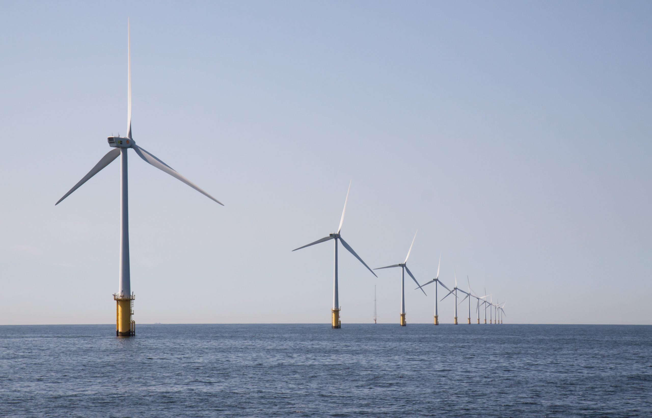 Francia inaugura el mayor parque eólico marino del Mediterráneo para acelerar la transición energética